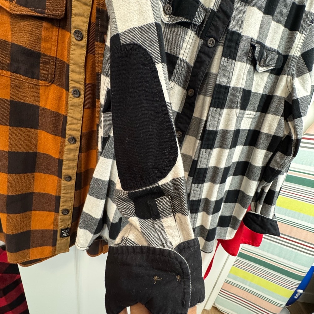 Roots Black and White plaid Men's Shirt - Picture 2 of 5